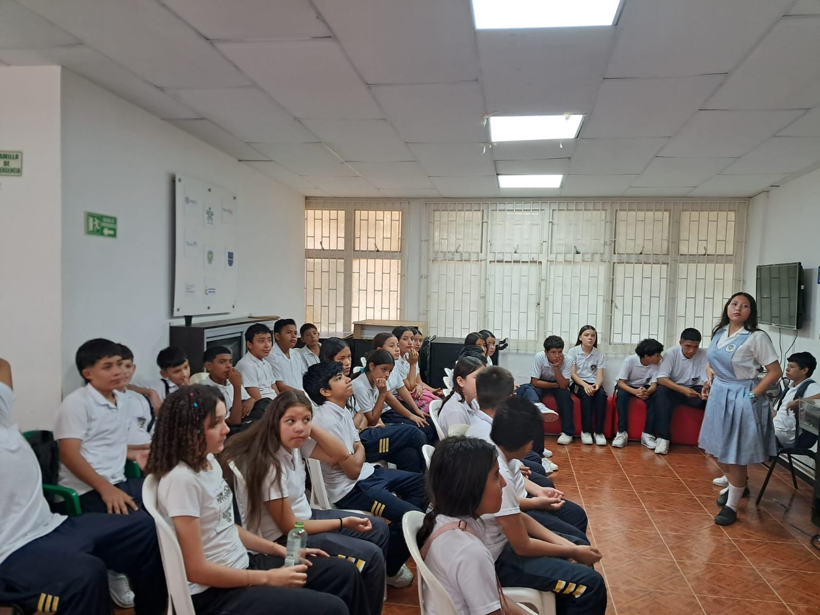 Fila de VotaciÃ³n y Civismo Estudiantil